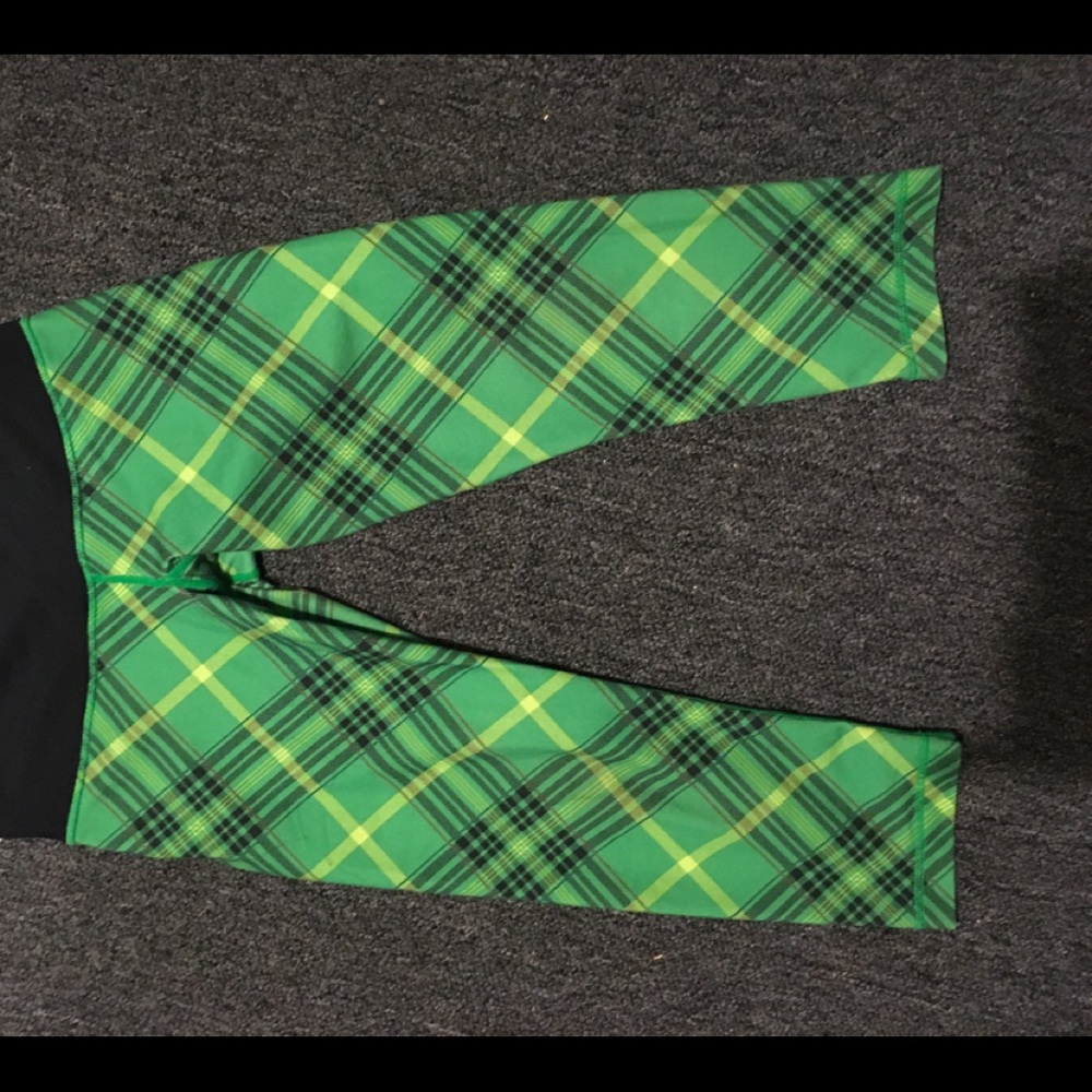 Rare Green Tartan Lululemon plaid capris